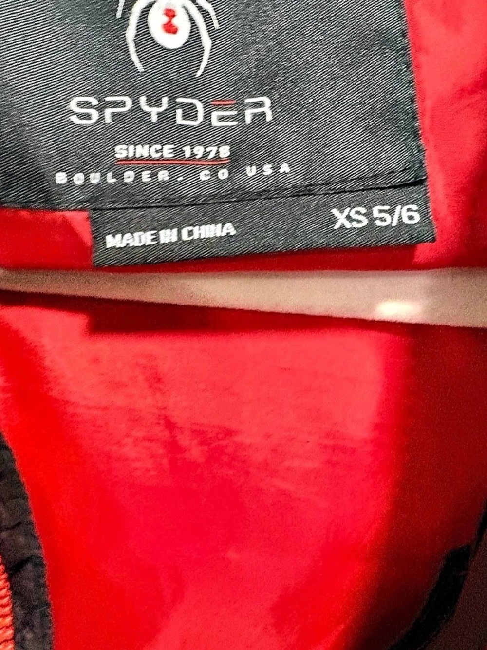 Spyder Youth Synthetic Down Puffer Jacket Black & Red Boys XS 5/6 - Picture 4 of 5